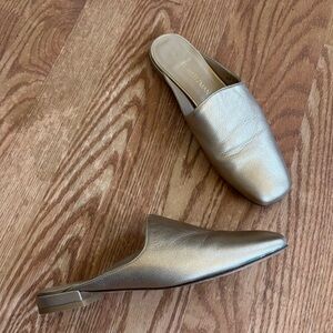 Stuart Weitzman Gold Leather Mule Flats – Women’s Size 6.5